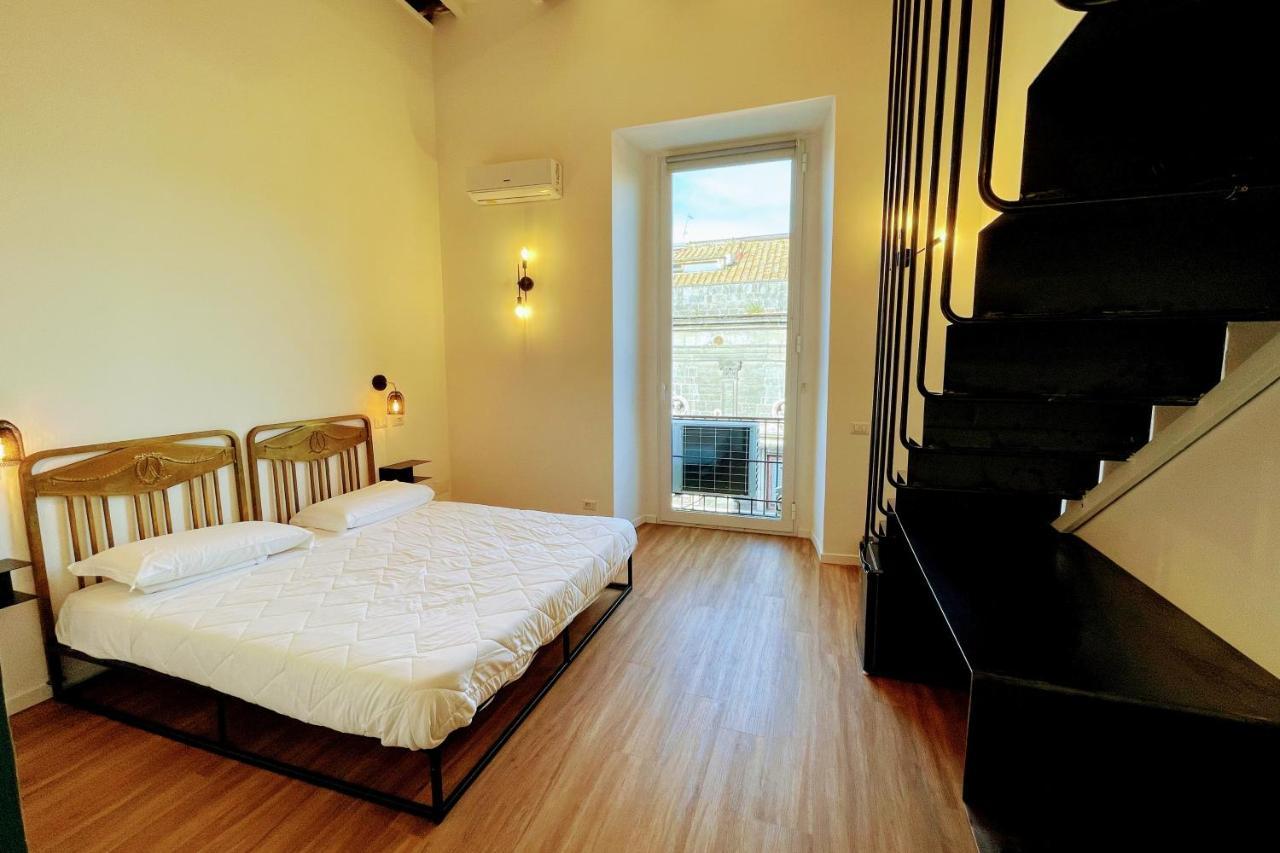 Tutt 'E Sant Luxury Rooms Наполи Екстериор снимка