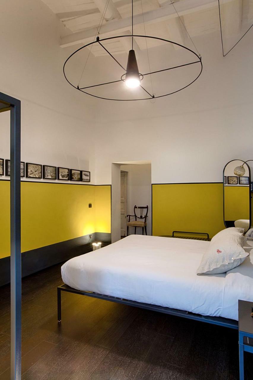 Tutt 'E Sant Luxury Rooms Наполи Екстериор снимка